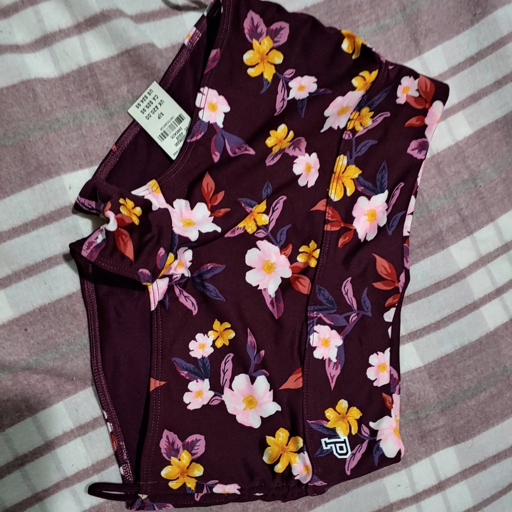 Shorts - Picture 4 of 4